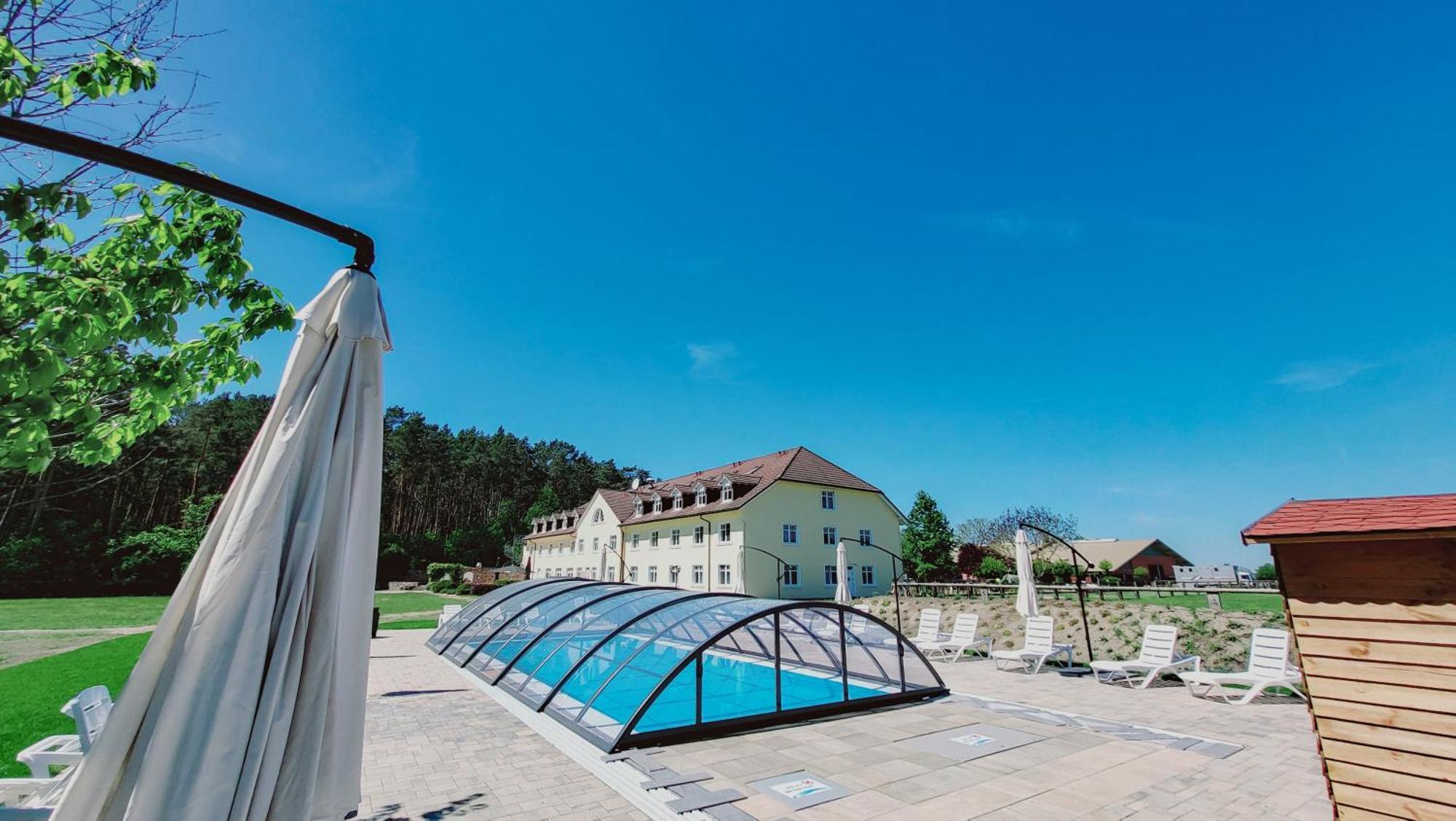 Ferien Hotel Flaeming Niemegk  Ngoại thất bức ảnh